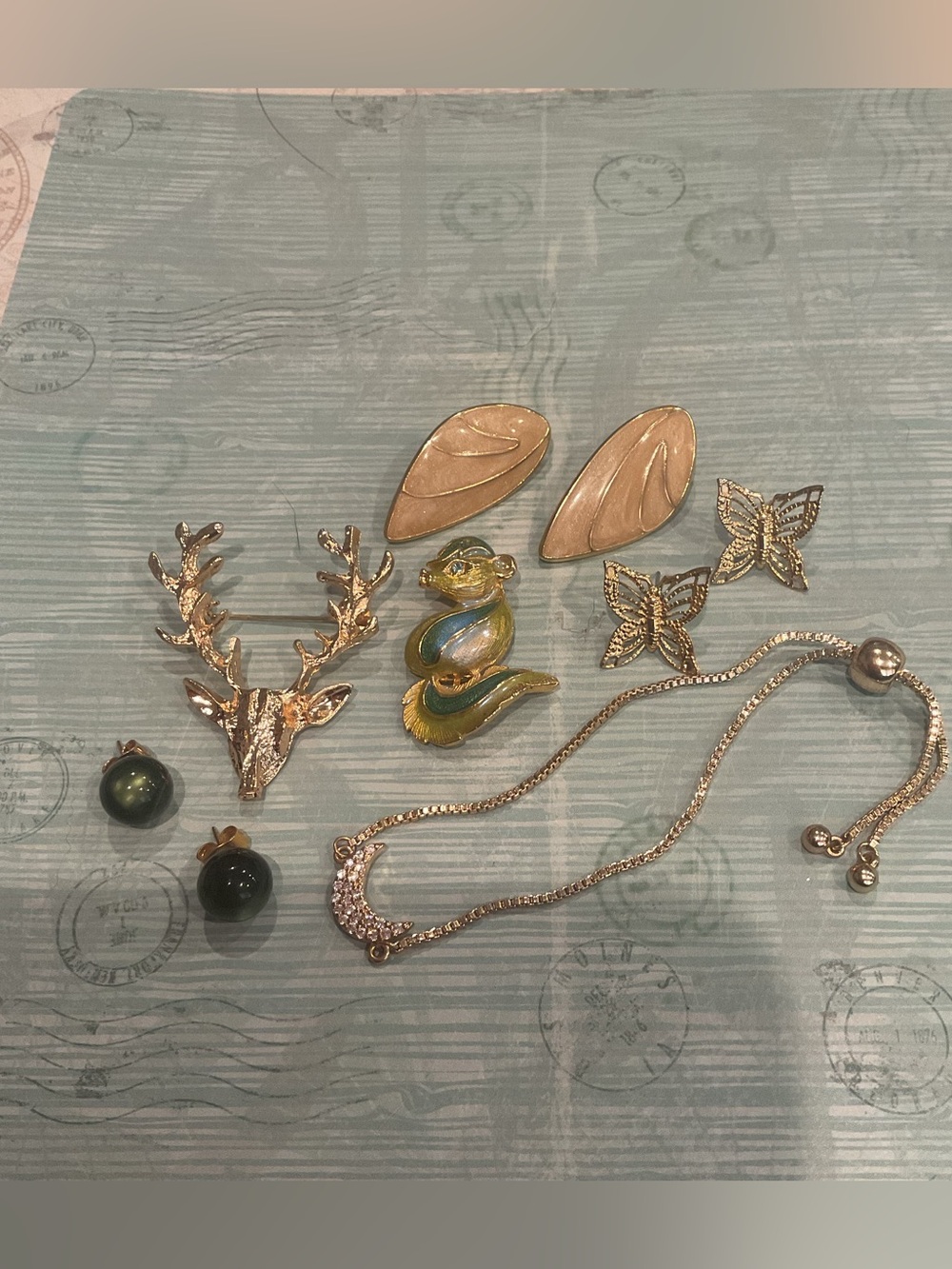 Gold-Tone Jewelry Set with Green Enamel Accents with diy brooch